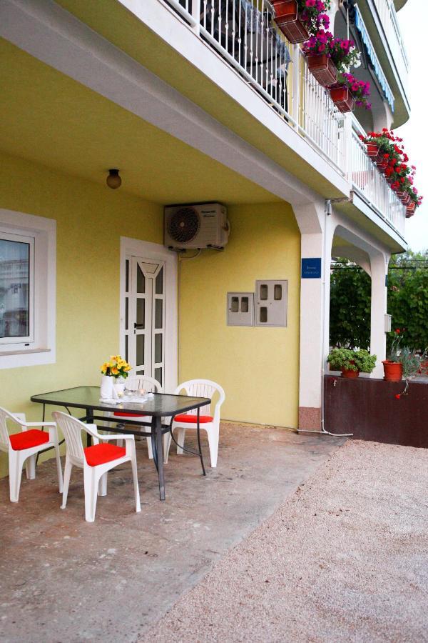 Ana Lovetovo Vodice Exterior photo