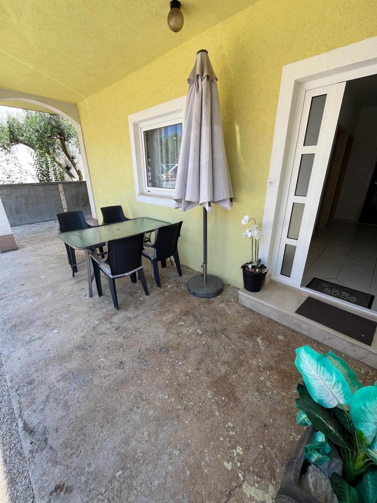 Ana Lovetovo Vodice Exterior photo