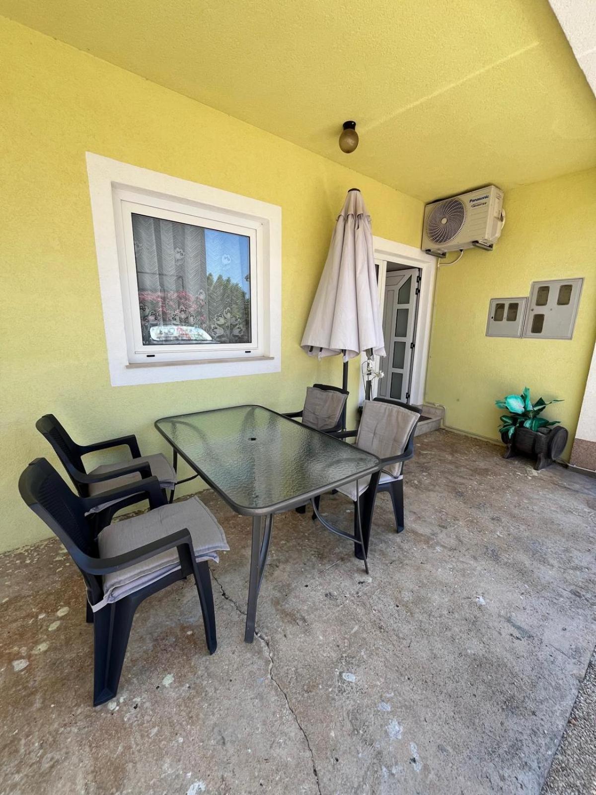 Ana Lovetovo Vodice Exterior photo